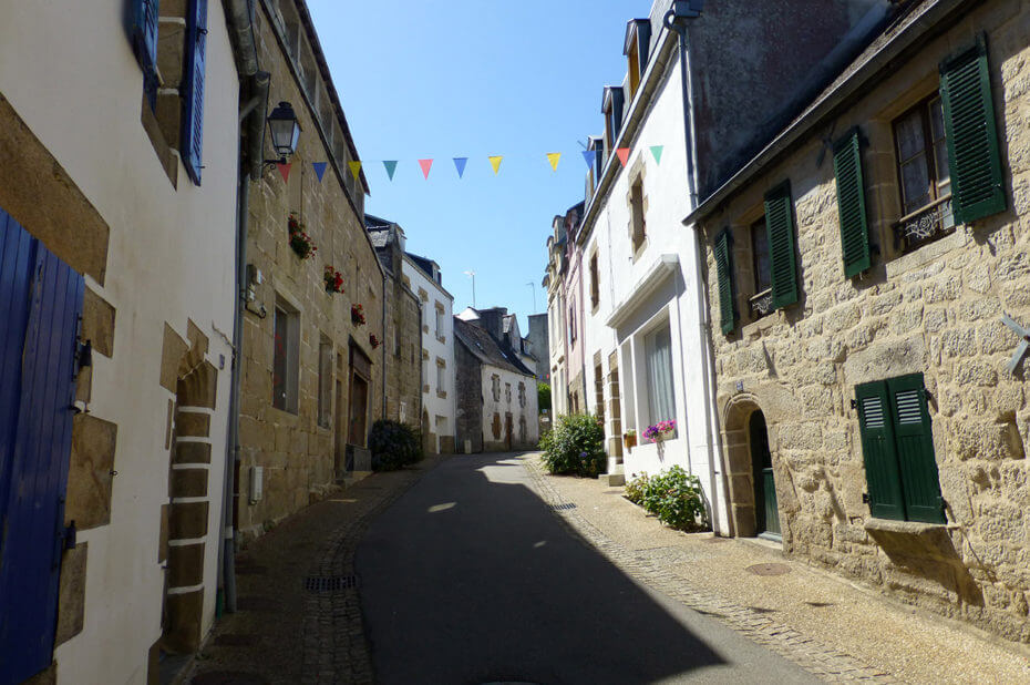 Rue du centre-ville d'Audierne