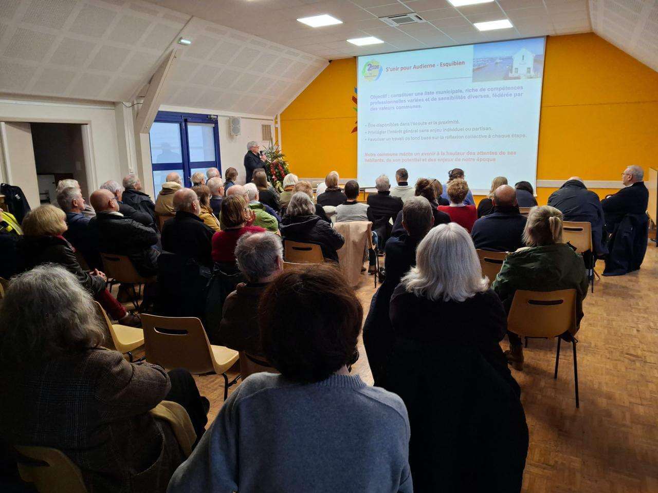 Seconde réunion publique — Échanges et débats